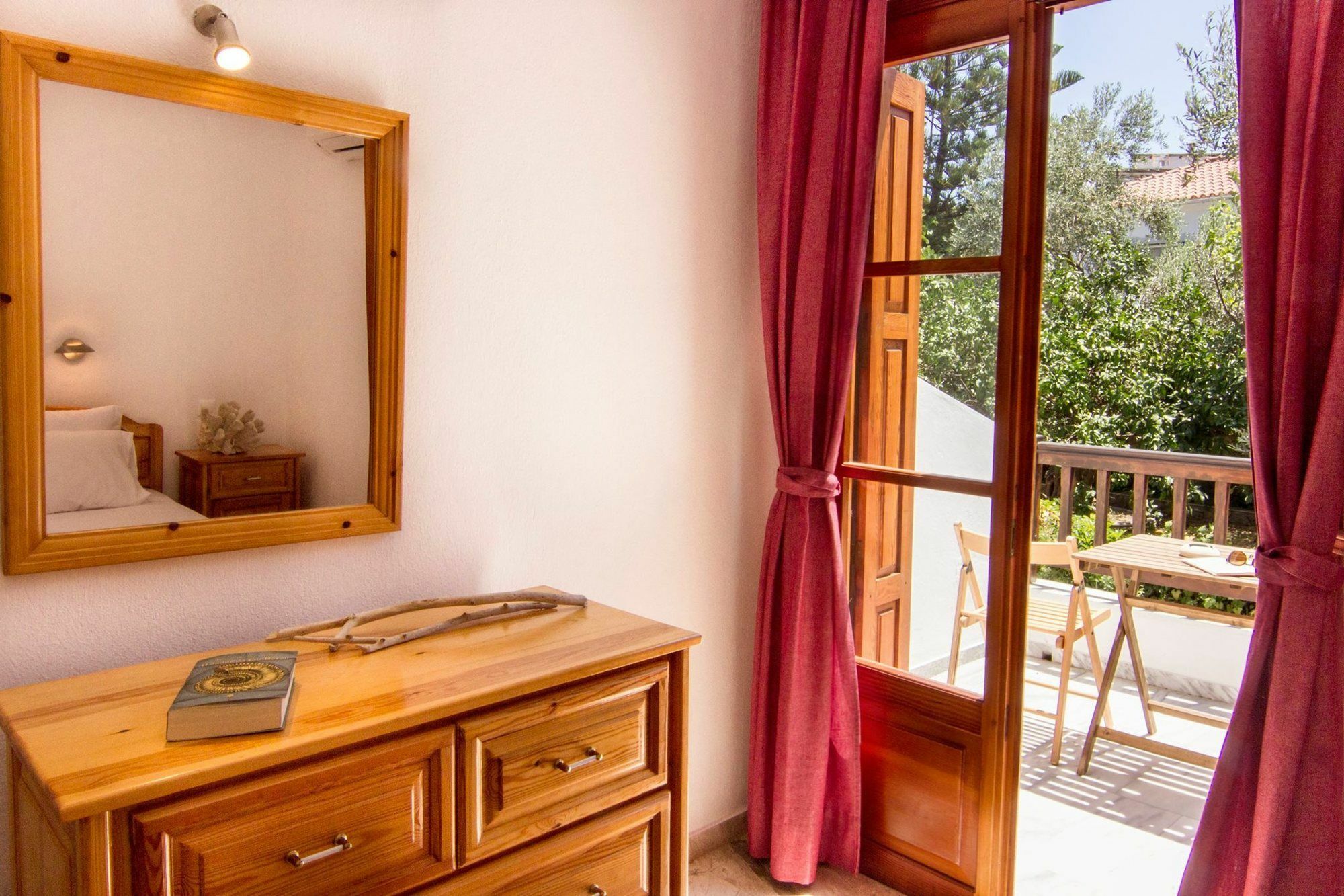 Naftilos Skiathos Bagian luar foto